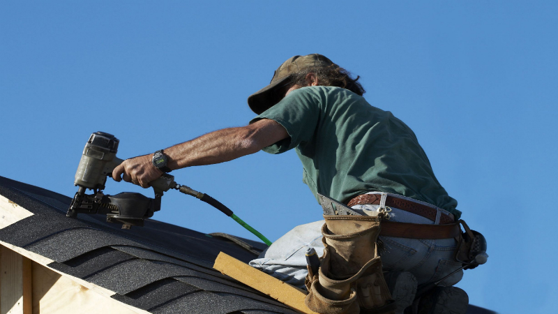 When to Look for Commercial Roofing Services in Honolulu