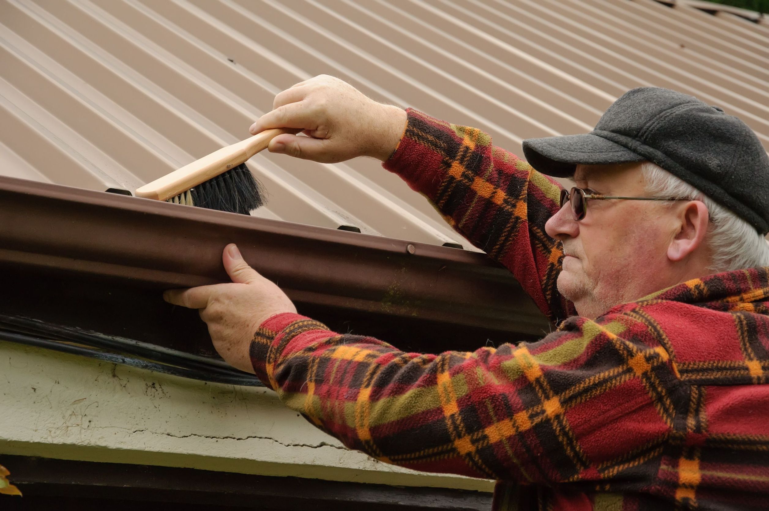 5 Tips to Help You Hire Roof Gutter Installation Contractors